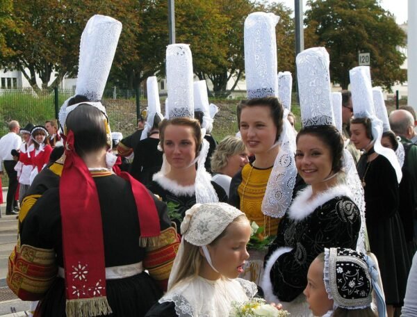 Fascinating Facts About the Music, Dance, and Festivals of the Breton People